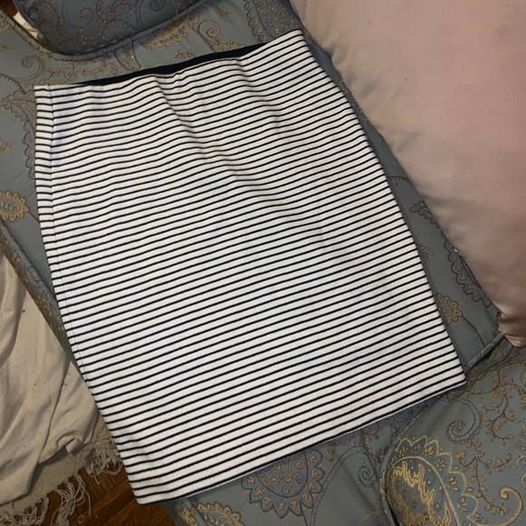 Ann Taylor Loft striped pencil skirt - Picture 1 of 3